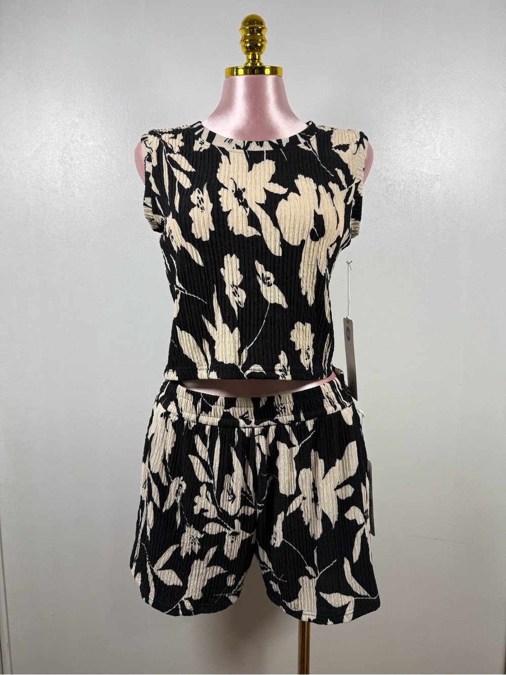 New Mix Set Floral Crinkle Crop Top & Shorts Black Beige NWT Women’s Plus 2XL - Picture 2 of 8